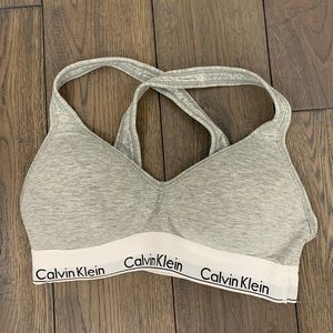Calvin Klein - sports bra